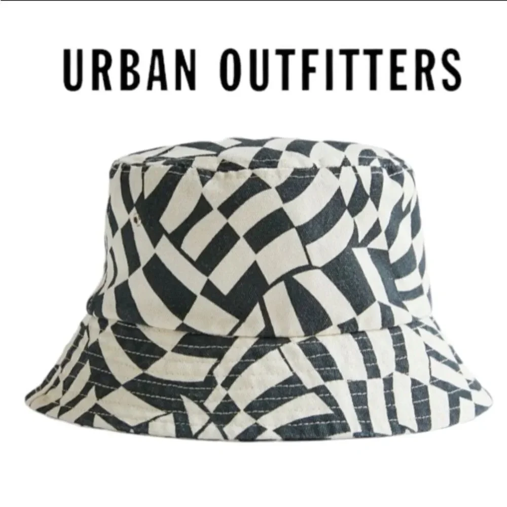 NEW Urban Outfitters UO Blake Black White Printed Bucket Cap Hat